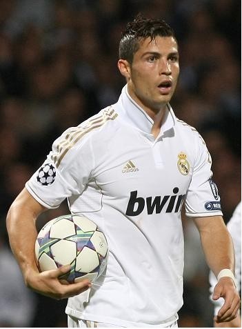 该远高于两 该远高于两