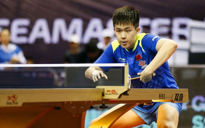 拉到同一块 拉到同一块